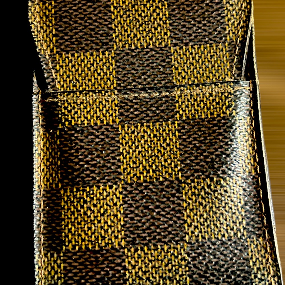 Authentic Vintage LOUIS VUITTON
Damier Ebene Etui Cigarette Case - Picture 2 of 9